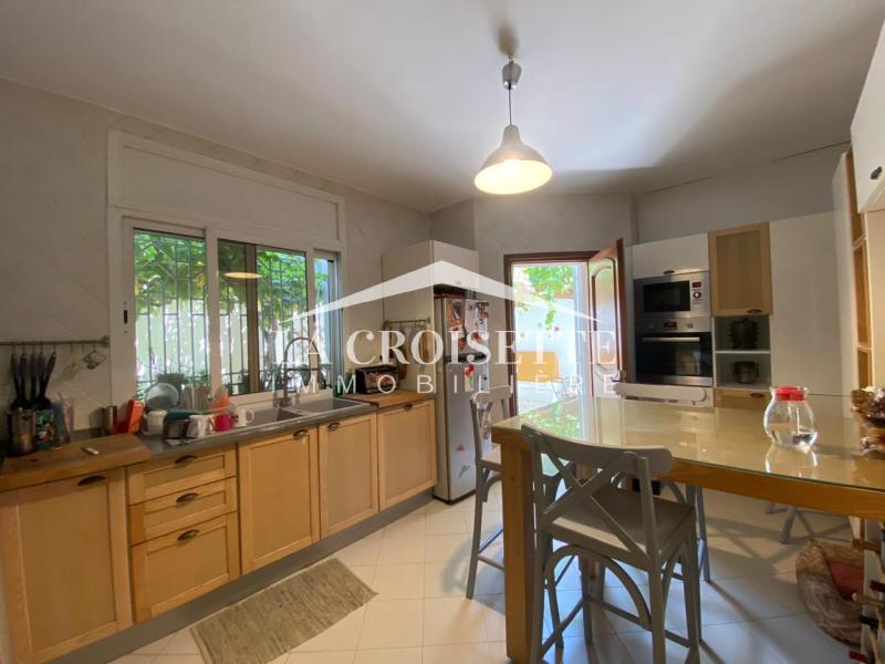 Villa avec jardin S+4 meublée à La Marsa
